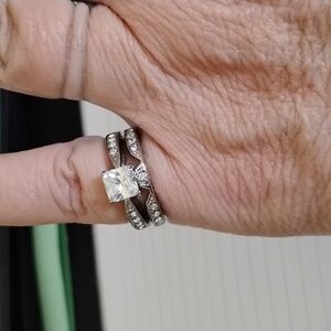 Women's wedding and engagement ring set